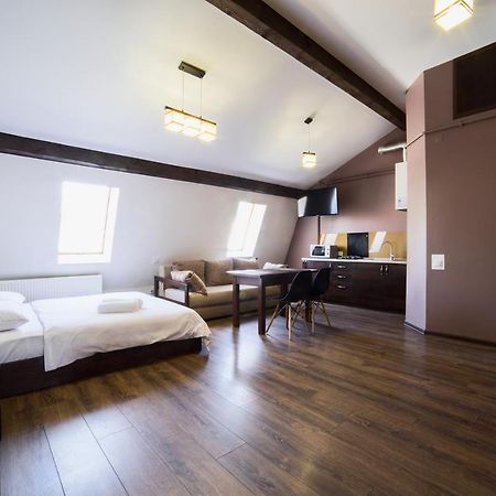 Аpartments In The Center On Mitniy Square Appartement Lviv Buitenkant foto