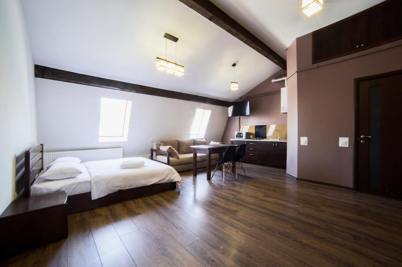 Аpartments In The Center On Mitniy Square Appartement Lviv Buitenkant foto